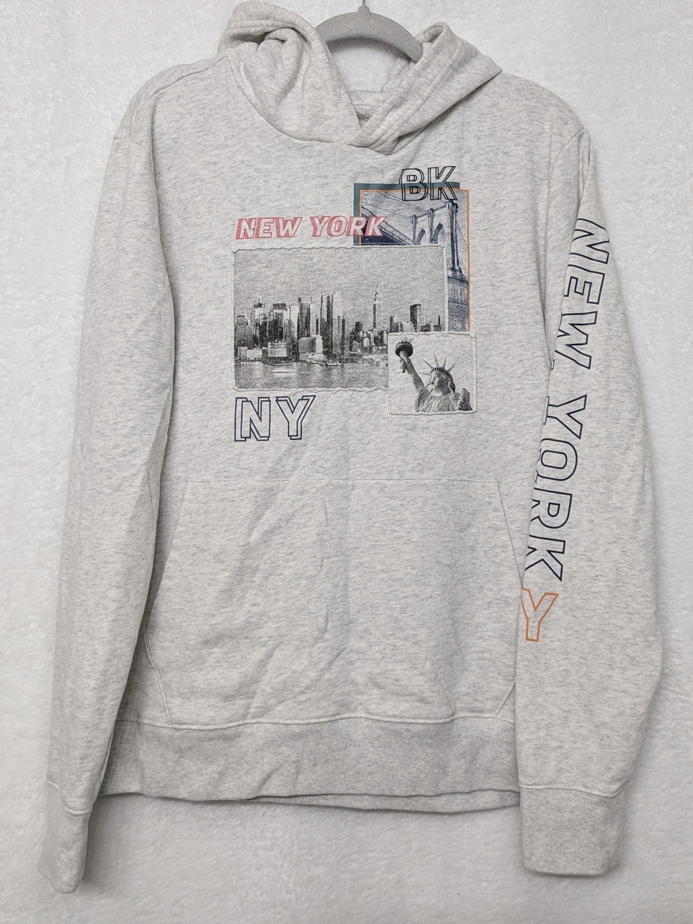 Aeropostale Light Gray New York Graphic Hoodie